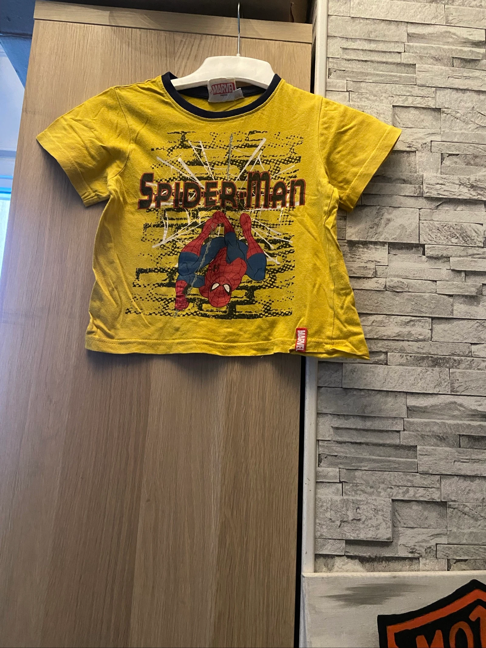 Tee shirt